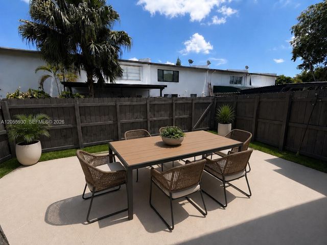 6979 SW 110th Ct, Miami, FL 33173