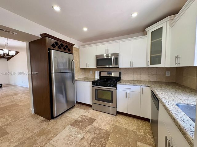 6979 SW 110th Ct, Miami, FL 33173