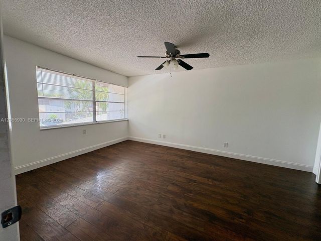 6979 SW 110th Ct, Miami, FL 33173