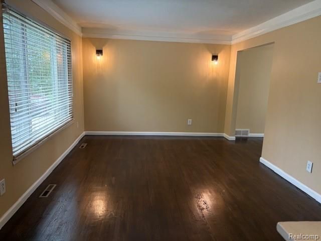 9840 William Street, Taylor, MI 48180