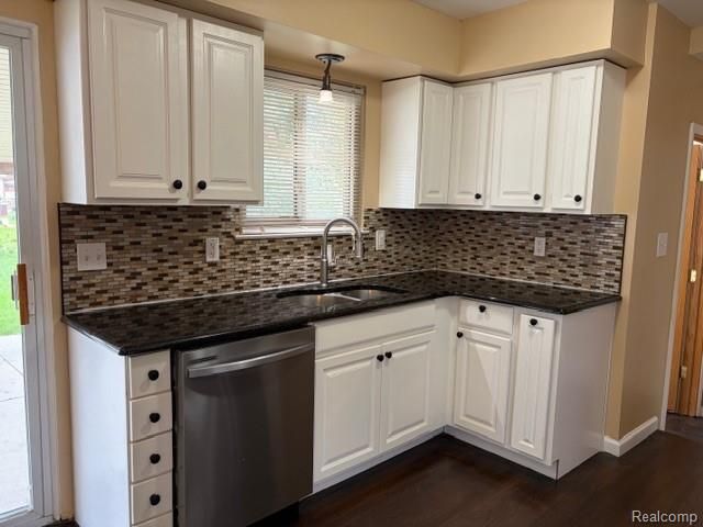 9840 William Street, Taylor, MI 48180