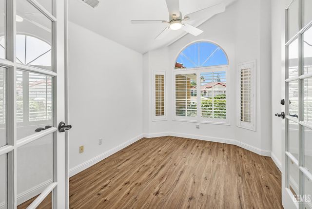 9112 Bridlewood Lane, Bakersfield, CA 93311