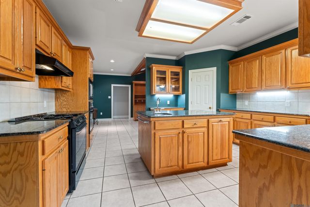 13648 Joor Rd, Baton Rouge, LA 70818