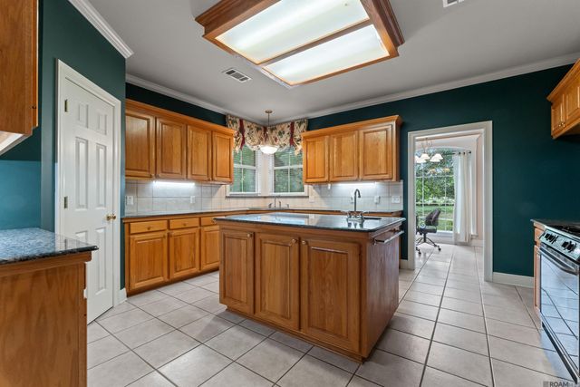 13648 Joor Rd, Baton Rouge, LA 70818