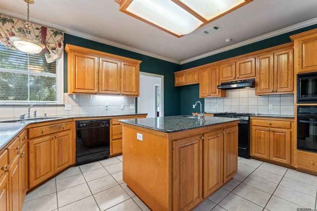 13648 Joor Rd, Baton Rouge, LA 70818