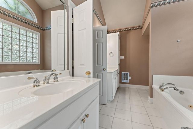13648 Joor Rd, Baton Rouge, LA 70818