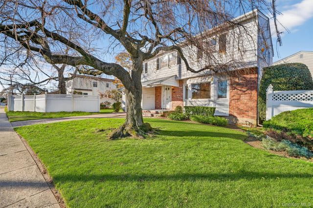 603 Foxhurst Road, Baldwin, NY 11510