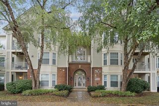 18801 SPARKLING WATER DR #8/202, Germantown, MD 20874