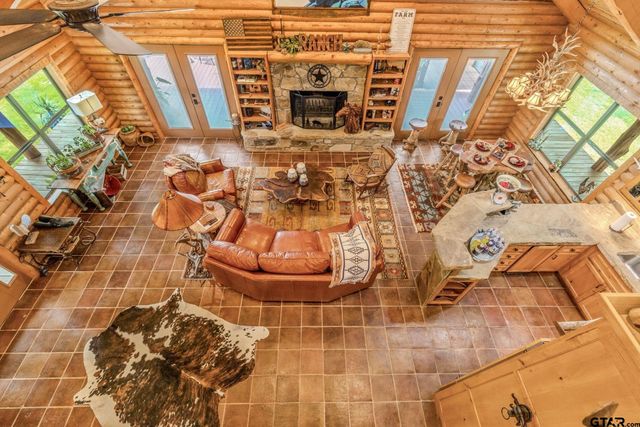 609 County Road 2421, Como, TX 75431