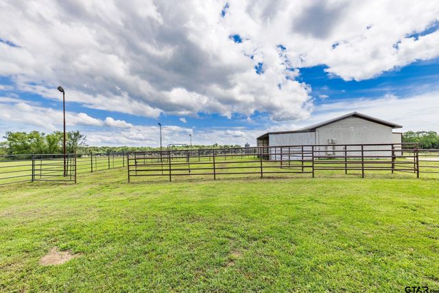 609 County Road 2421, Como, TX 75431