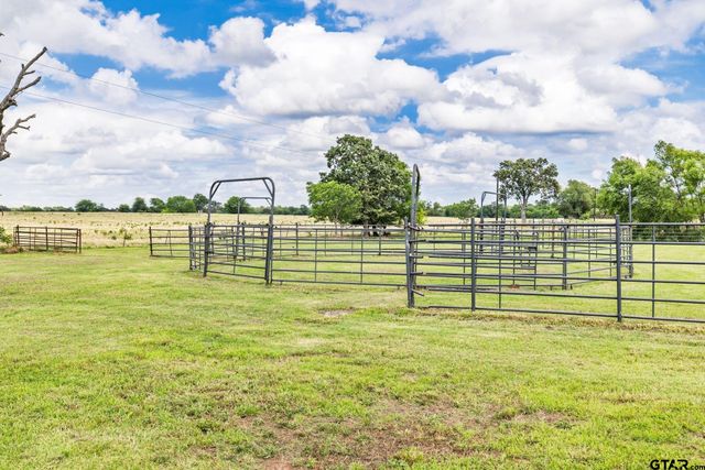 609 County Road 2421, Como, TX 75431