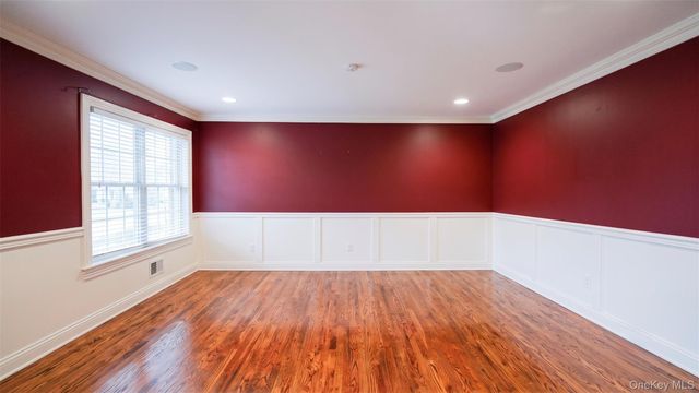 70 Karol Place, Muttontown, NY 11753