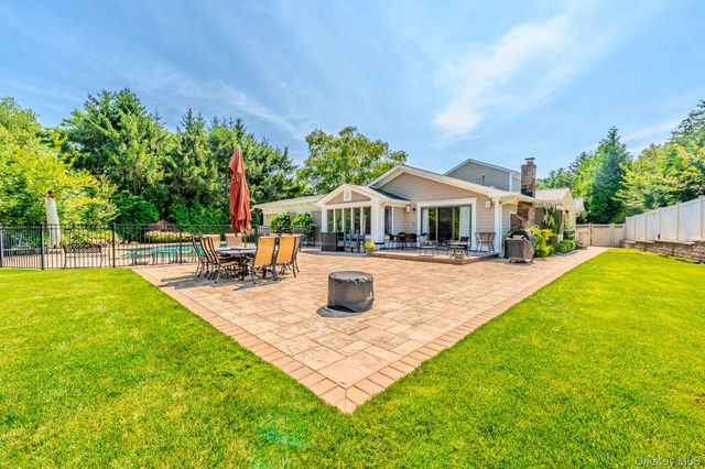 70 Karol Place, Muttontown, NY 11753