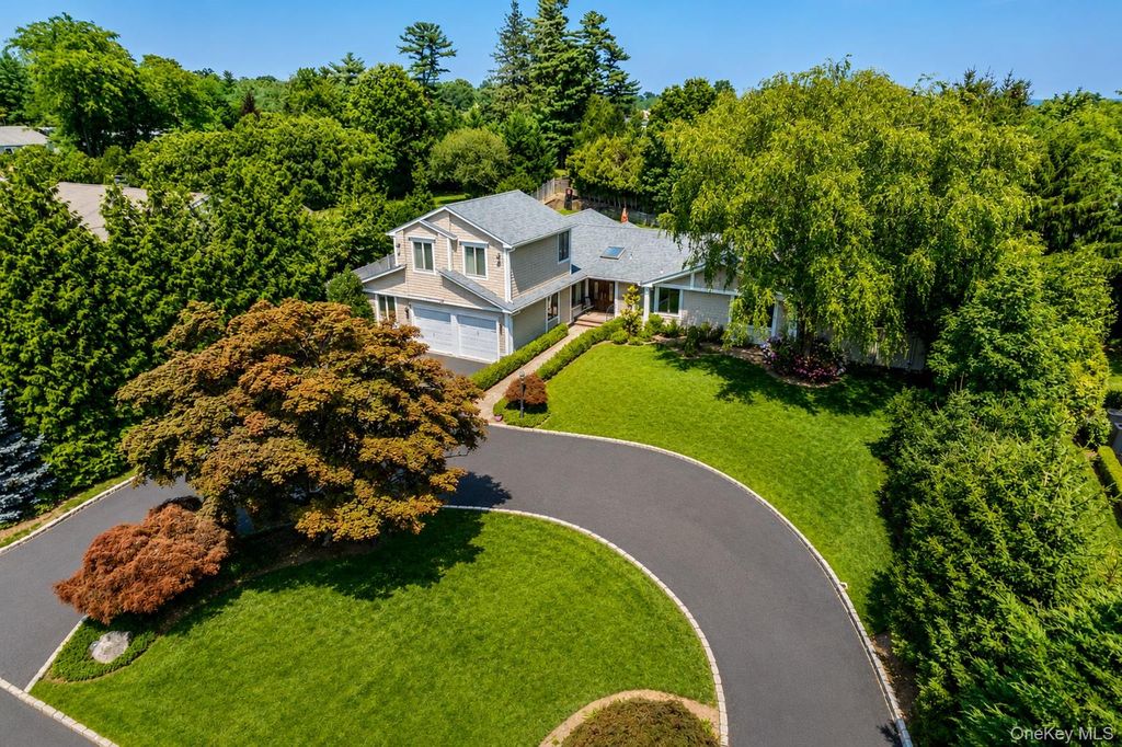 70 Karol Place, Muttontown, NY 11753 — photo 2
