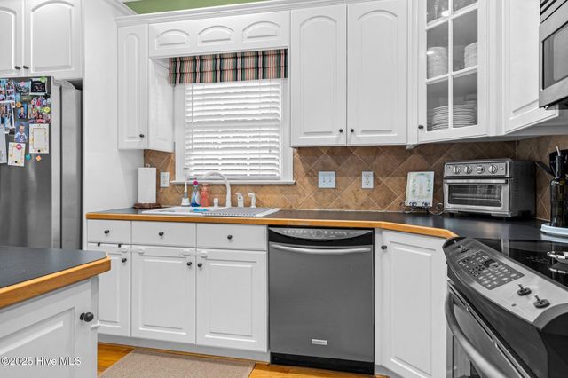 6489 Waters Edge Drive, Rocky Mount, NC 27803