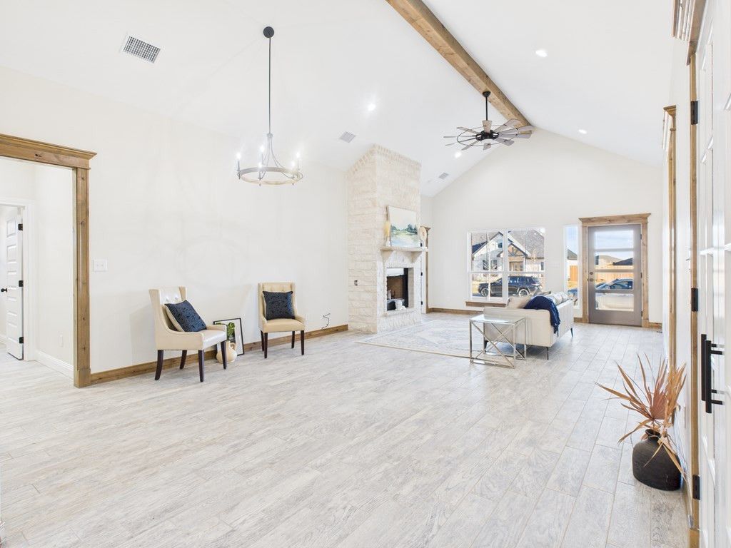 Image 5 of property listing at 3629 Silver Spur Drive, San Angelo, TX 76904