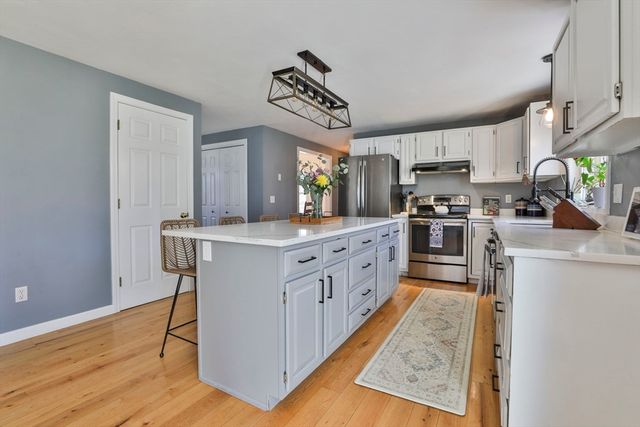 54 Kenoza St, Haverhill, MA 01830