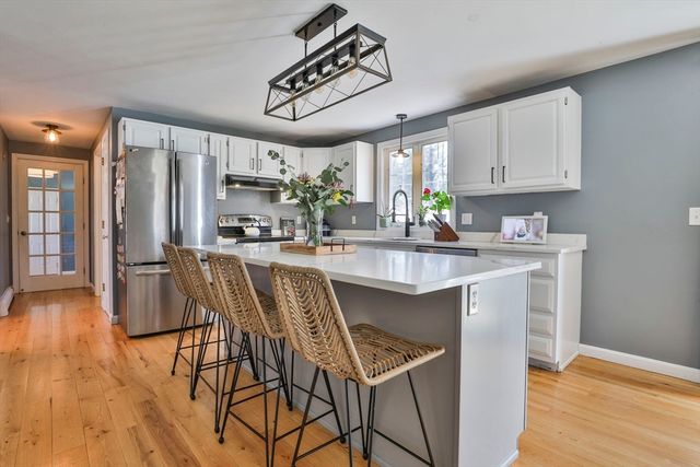 54 Kenoza St, Haverhill, MA 01830