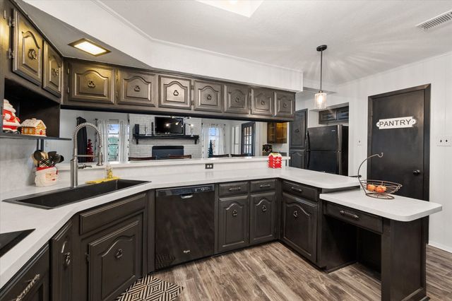 9926 NW County Road 1390, Blooming Grove, TX 76626