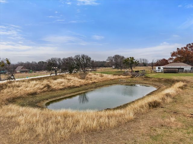 9926 NW County Road 1390, Blooming Grove, TX 76626