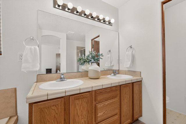 9535 Akutan Court NW, Albuquerque, NM 87120