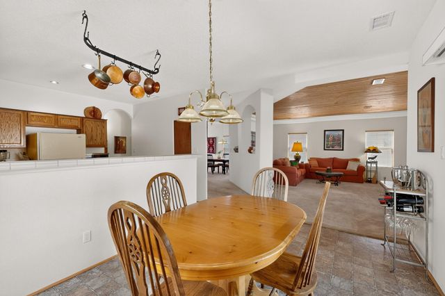 9535 Akutan Court NW, Albuquerque, NM 87120