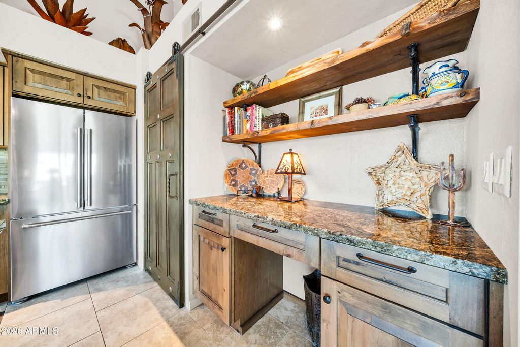 Image 20 of property listing at 25609 N FOREST Road N 3, Rio Verde, AZ 85263