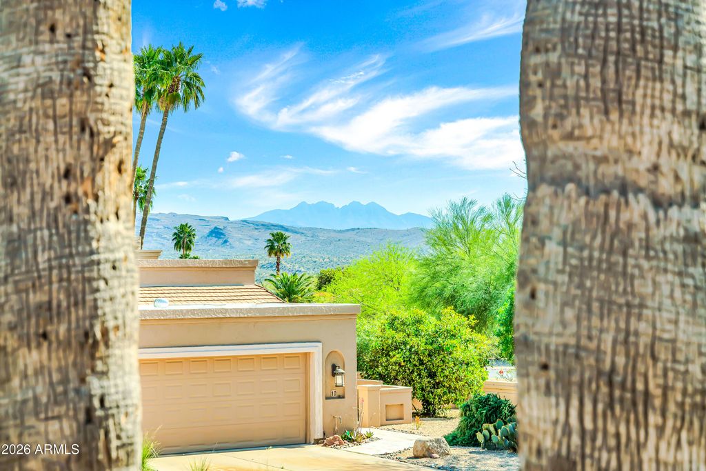 Image 35 of property listing at 25609 N FOREST Road N 3, Rio Verde, AZ 85263