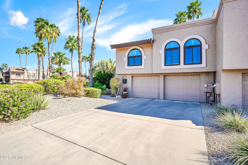 Image 7 of property listing at 25609 N FOREST Road N 3, Rio Verde, AZ 85263