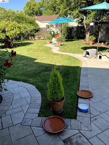 1066 Maple Ave, Vallejo, CA 94591