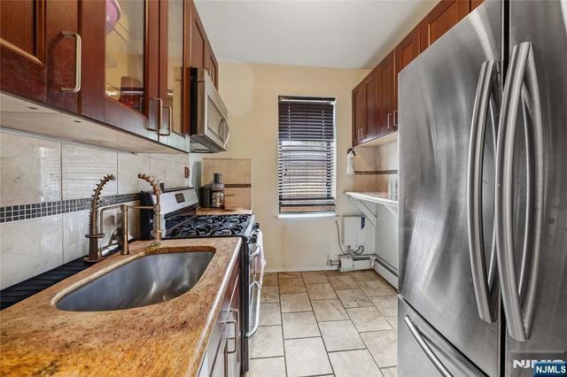 2700 John F Kennedy Boulevard 102, Jersey City, NJ 07306
