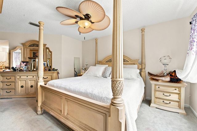 126 WEYBRIDGE Circle B, Royal Palm Beach, FL 33411