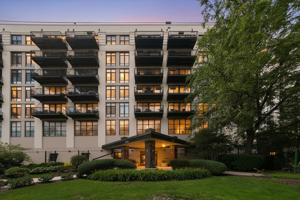 1525 S Sangamon Street 311, Chicago, IL 60608