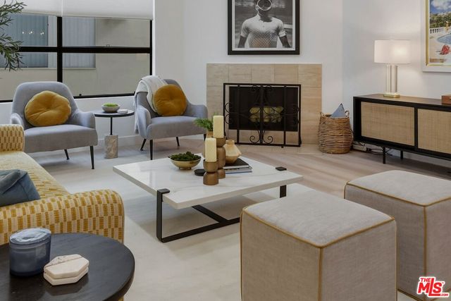 4707 Willis Avenue 206, Sherman Oaks, CA 91403
