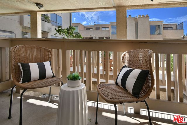 4707 Willis Avenue 206, Sherman Oaks, CA 91403