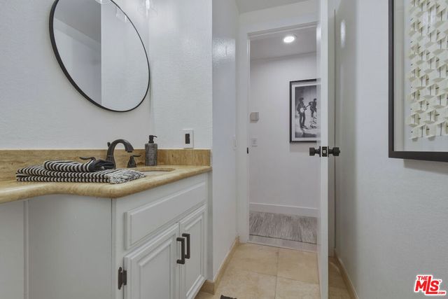 4707 Willis Avenue 206, Sherman Oaks, CA 91403