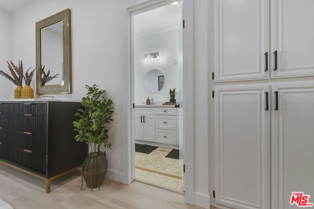4707 Willis Avenue 206, Sherman Oaks, CA 91403