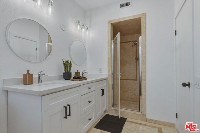 4707 Willis Avenue 206, Sherman Oaks, CA 91403