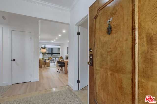 4707 Willis Avenue 206, Sherman Oaks, CA 91403