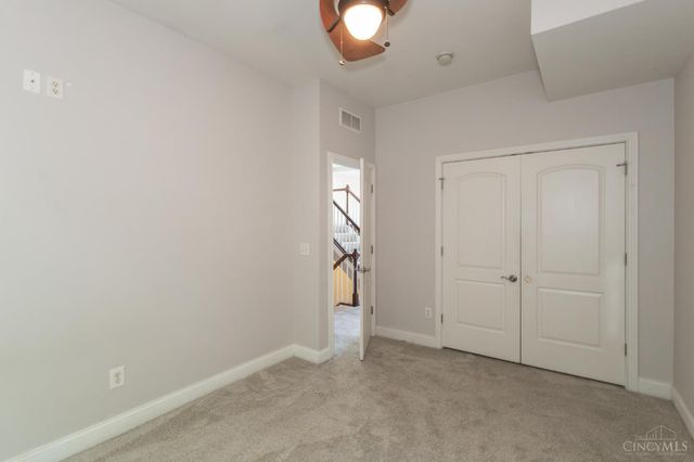 1238 Elsinore Avenue, Cincinnati, OH 45202