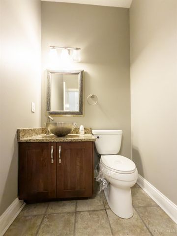 1238 Elsinore Avenue, Cincinnati, OH 45202