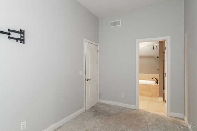 1238 Elsinore Avenue, Cincinnati, OH 45202