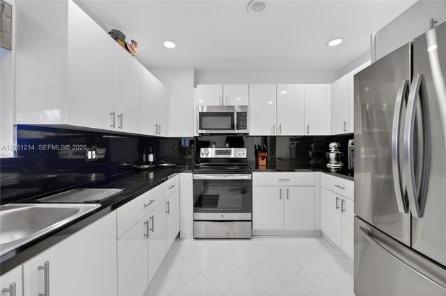 8210 SW 96th Court, Miami, FL 33173