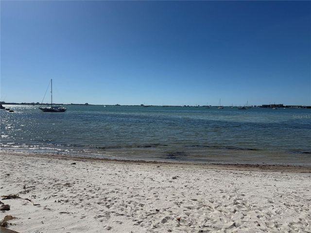 3735 42ND WAY S E, St Petersburg, FL 33711