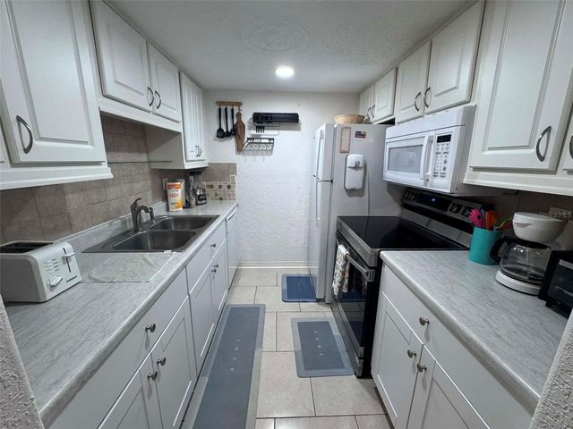 3735 42ND WAY S E, St Petersburg, FL 33711