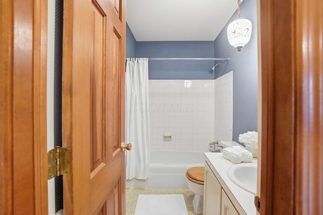 6011 Sedgwick Road, Columbus, OH 43235