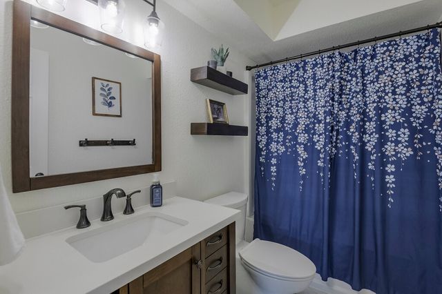109 Spring Hill Road, Red Oak, TX 75154