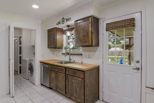 109 Spring Hill Road, Red Oak, TX 75154