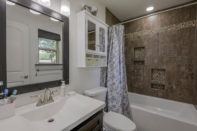 109 Spring Hill Road, Red Oak, TX 75154