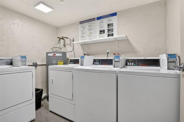 250 Jacaranda Drive 703, Plantation, FL 33324
